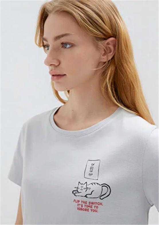 Mavi Y26 M1613722-70075 Açık Gri Kadın Regular Kedi Baskılı T-shirt