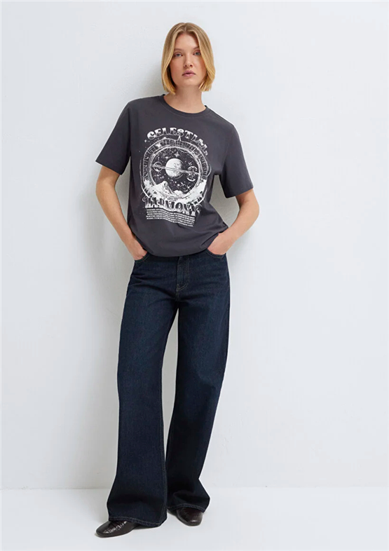 Mavi Y26 M1613742-70087 Komur Kadın Regular Astrolojı Baskılı T-shirt