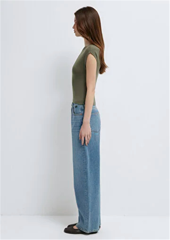 Mavı M1613809-71546 Soluk Hakı Kadın Slım Kısa Kollu Basıc T-Shırt