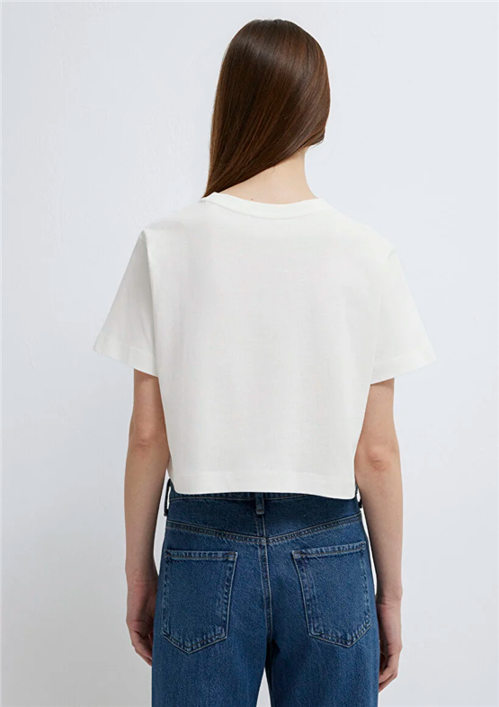 Mavi Y26 M1614091-70057 Kırık Beyaz Kadın Crop Mıav Baskılı T-shirt