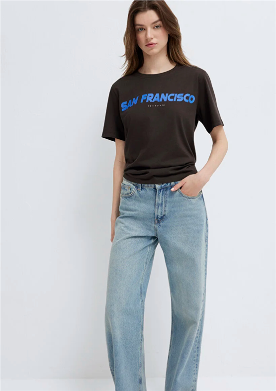Mavi Y26 M1613736-70236 Kahve Cekırdegı Kadın Regular San Francısco Baskılı T-shirt