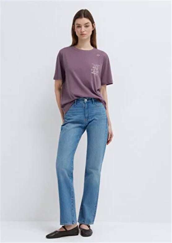 Mavi Y26 M1613875-70648 Flınt Kadın Regular Kedi Baskılı T-shirt