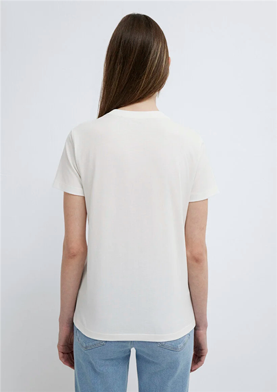 Mavi Y26 M1613900-70057 Kırık Beyaz Kadın Slim Mavi Baskılı T-shirt