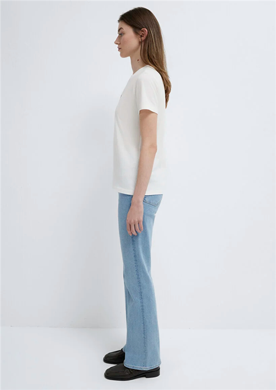 Mavi Y26 M1613900-70057 Kırık Beyaz Kadın Slim Mavi Baskılı T-shirt