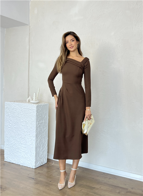 Nesil Y26 Eu3144 Kahve Kadın Asimetrik Yaka Uzun Kollu Elbise S-Xl