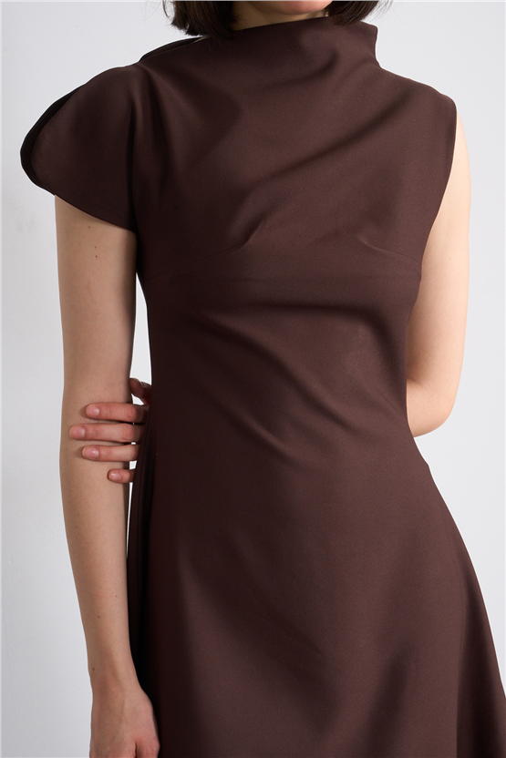 Nesil Y26 Eu3169 Kahve Kadın Asimetrik Yaka Midi Boy Elbise S-Xl