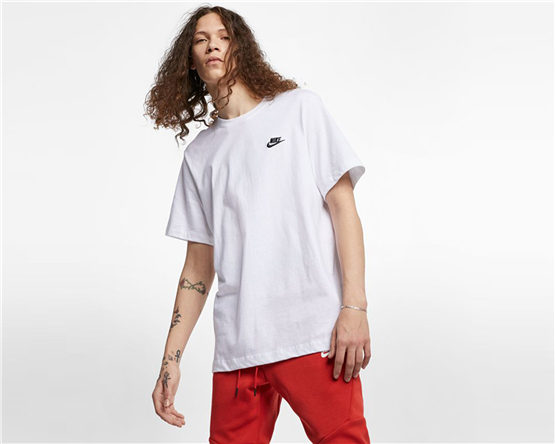 Nıke Ar4997 Sportswear Club T-Shırt 101 Whıte/Black Erkek T-Shırt