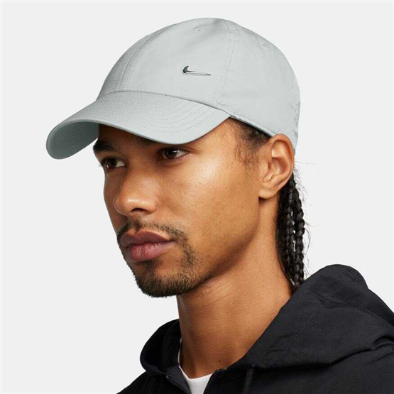 Nıke Fb5372 Drı-Fıt Club Unstructured Metal Swoosh Cap 077 Lt Smoke Grey/Metallıc Sılver Unısex Sapka
