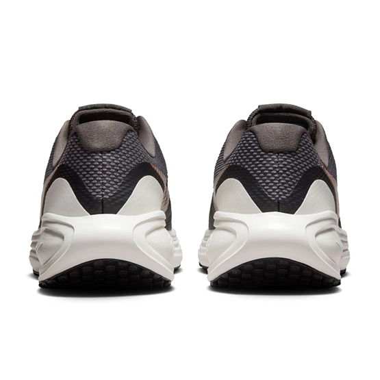 Nıke Hj8485 Revolutıon 8 200 Medıum Ash/Mtlc Red Bronze-Black-Saıl Zenne Kosu Ayakkabısı