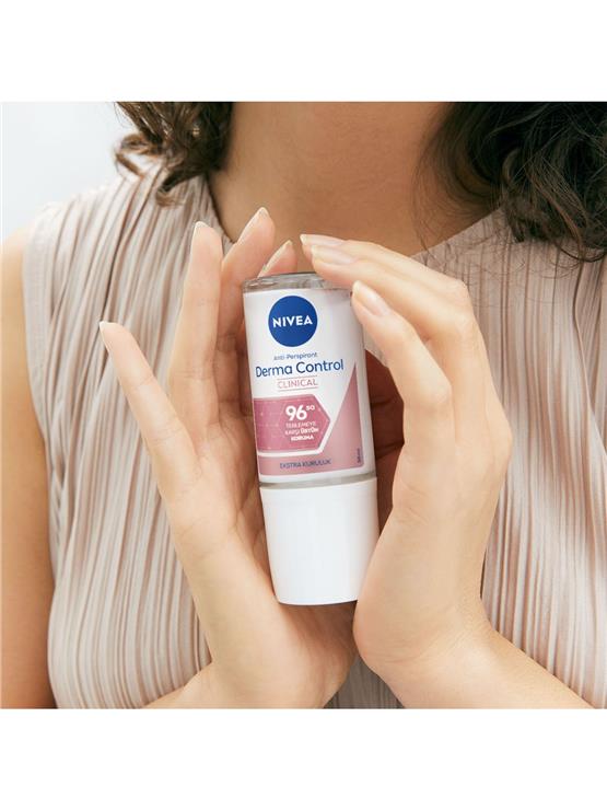 NIVEA 50ML ROLL-ON WMN DERMA CONTROL CILINICAL