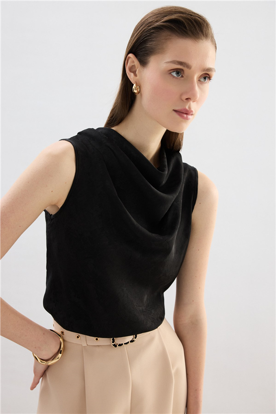 Sateen Y26 1969-1251 Degaje Yaka Jakarlı Bluz Siyah