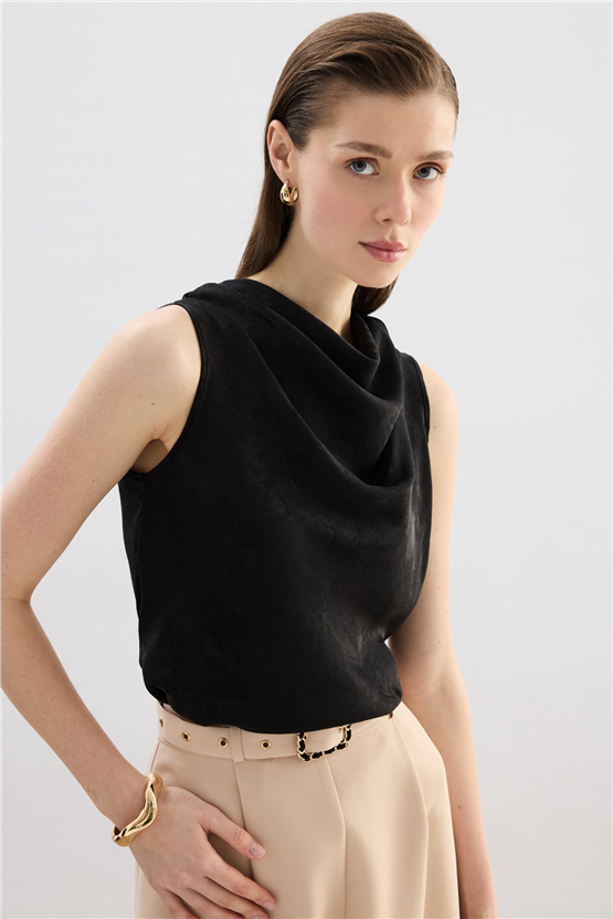 Sateen Y26 1969-1251 Degaje Yaka Jakarlı Bluz Siyah