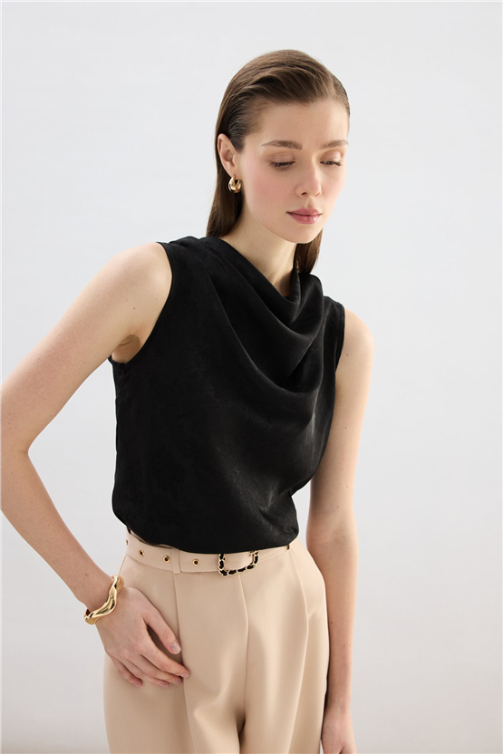 Sateen Y26 1969-1251 Degaje Yaka Jakarlı Bluz Siyah