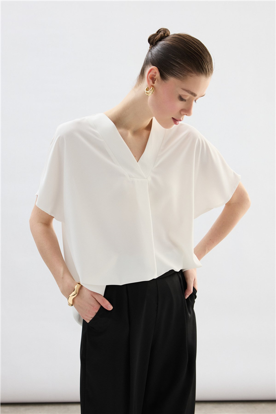 Sateen Y26 2103-1261 Kısa Kollu V Yaka Bluz Ekru