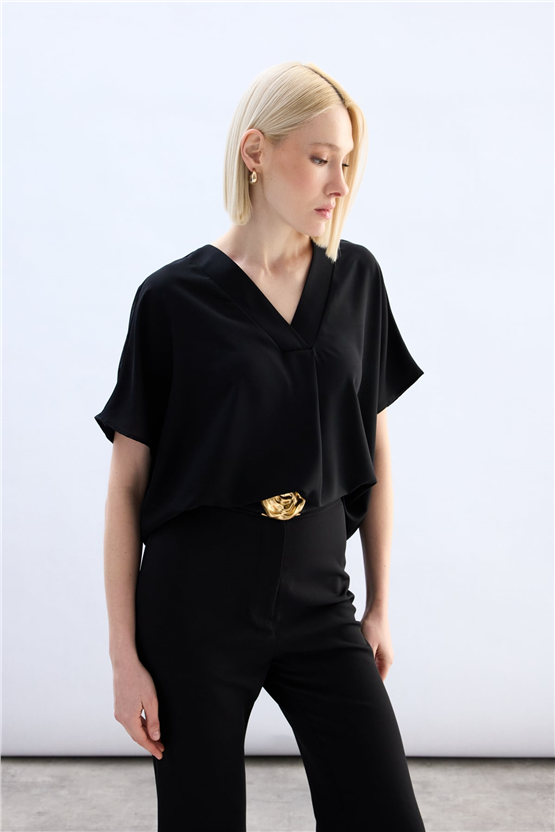 Sateen Y26 2103-1261 Kısa Kollu V Yaka Bluz Siyah