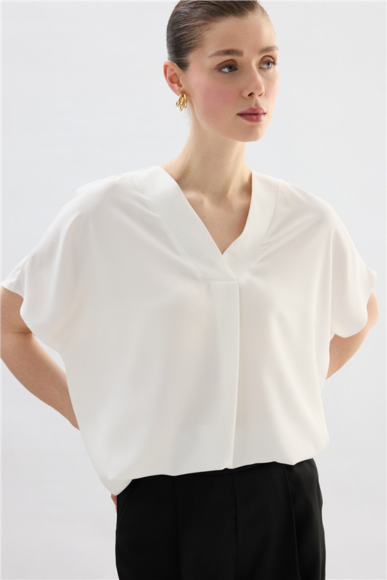 Sateen Y26 2103-1261 Kısa Kollu V Yaka Bluz Ekru