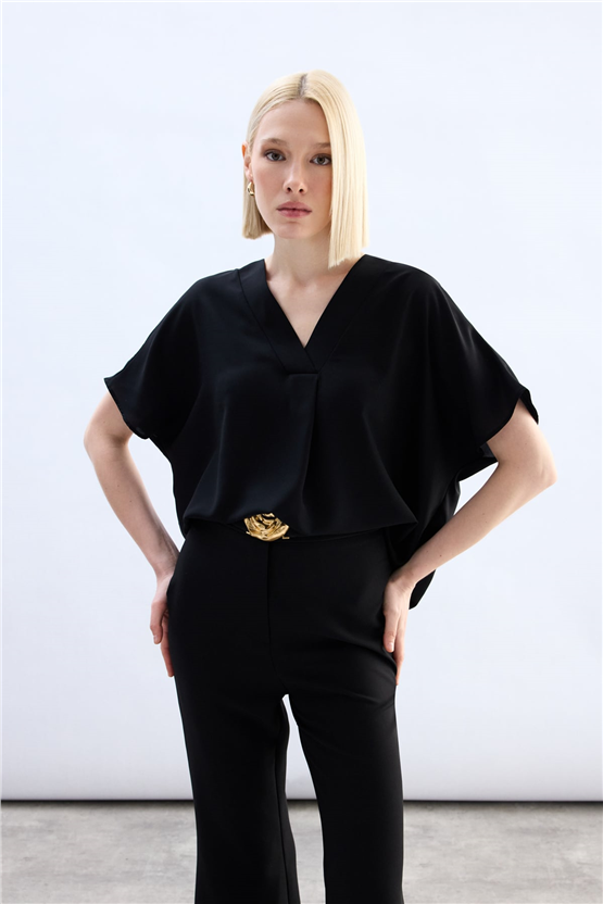 Sateen Y26 2103-1261 Kısa Kollu V Yaka Bluz Siyah