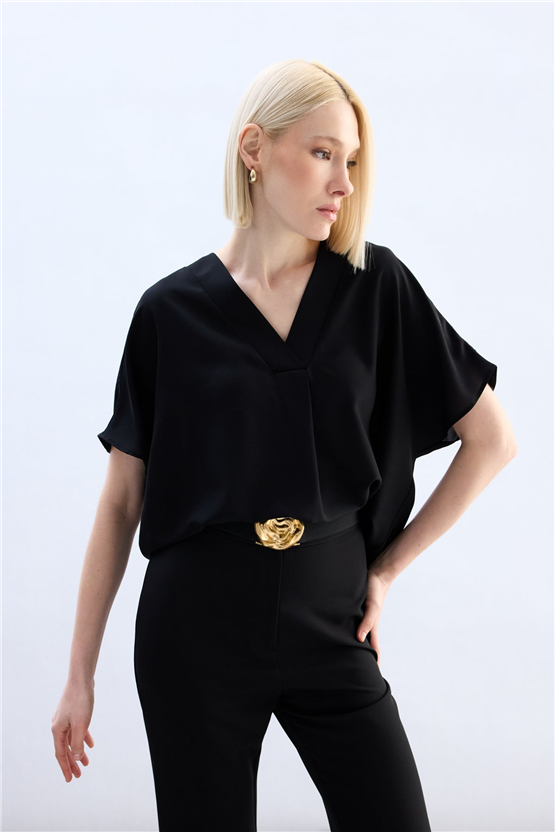 Sateen Y26 2103-1261 Kısa Kollu V Yaka Bluz Siyah