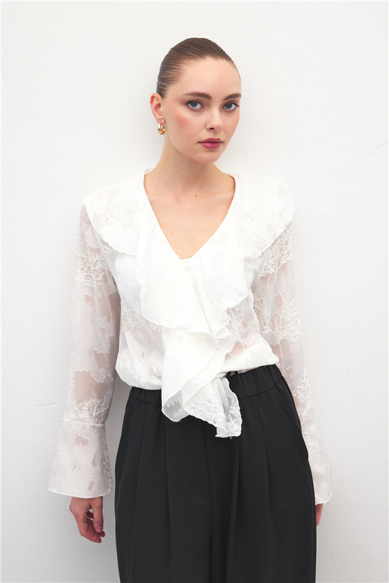 Sateen Y26 2142-2196 Fırfır Detaylı Nakışlı Gömlek Ekru