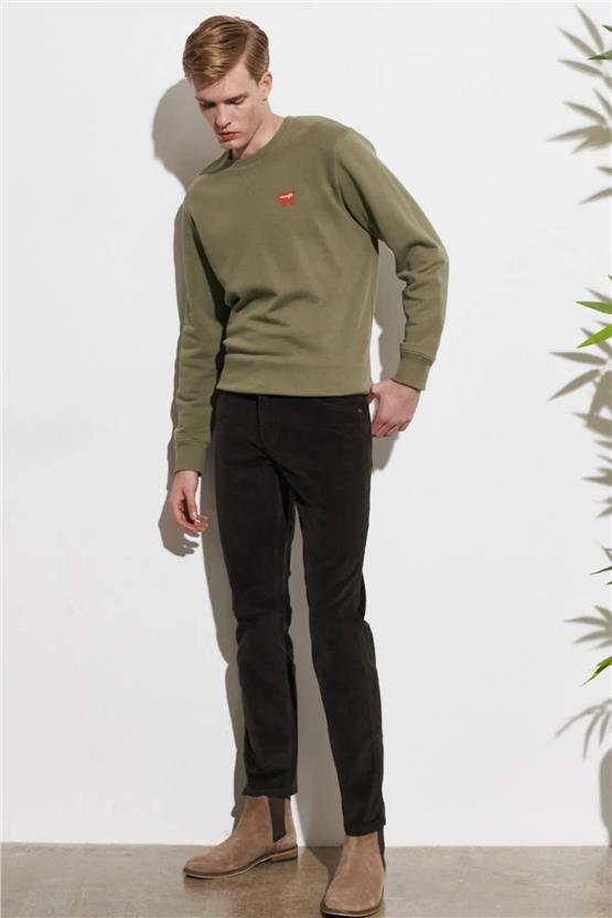 Wrangler W12S Moss Green 221 Erkek Slim Normal Bel Dar Texas Slim Pantolon