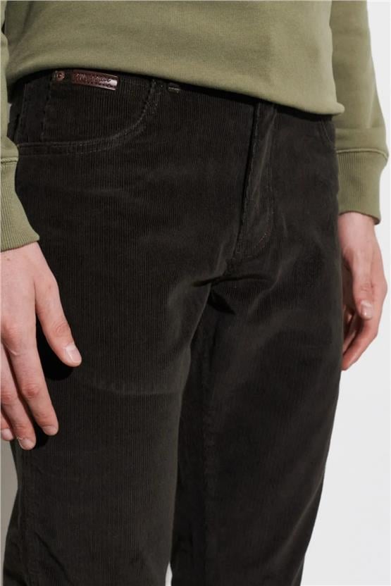 Wrangler W12S Moss Green 221 Erkek Slim Normal Bel Dar Texas Slim Pantolon