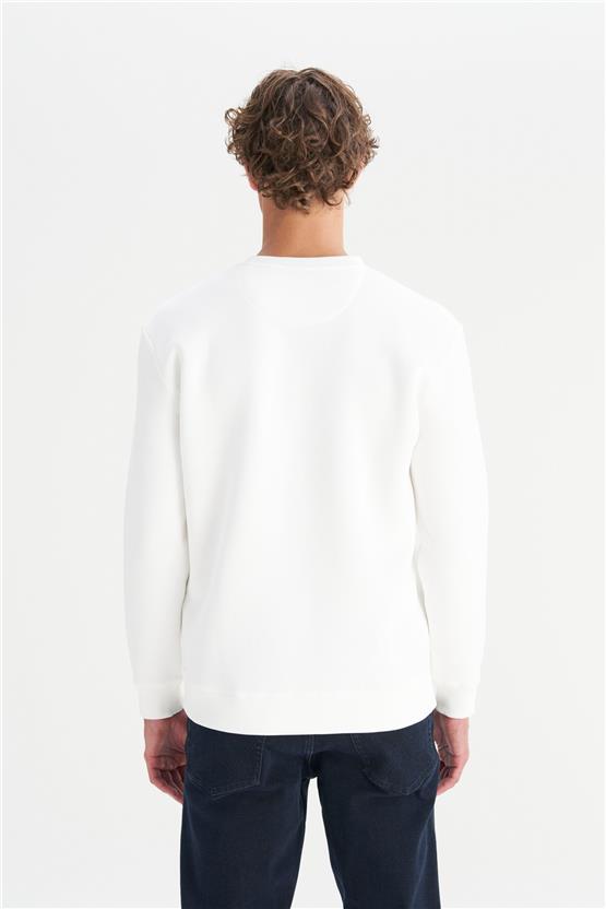 Wrangler W2520133 102 Off Whıte Erkek Mıd Logo Baskılı Regular Bısıklet Yaka Sweatshırt