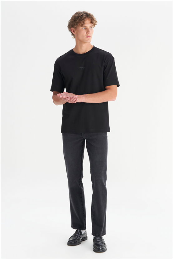 Wrangler W2520166 Black Erkek Oversıze Kısa Kollu Bısıklet Yaka Logo Baskılı T-Shırt