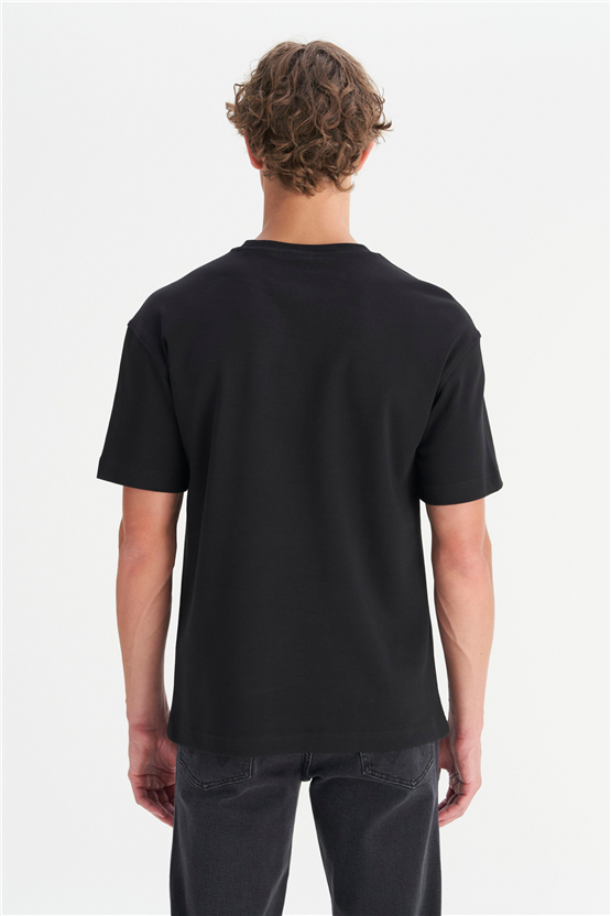 Wrangler W2520166 Black Erkek Oversıze Kısa Kollu Bısıklet Yaka Logo Baskılı T-Shırt