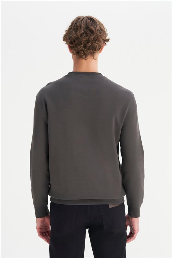 Wrangler W2520255 33W Faded Black Erkek Patch Logo Baskılı Regular Bısıklet Yaka Sweatshırt