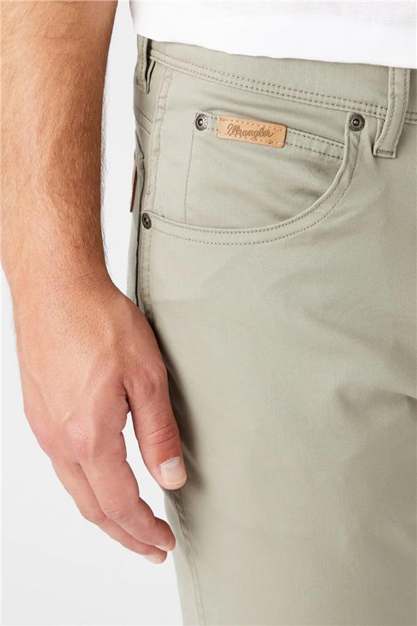 Wrangler W12SEAXT7 Texas Slim Xt7 Vetıver Green Erkek Slim Texas Slim Pantolon