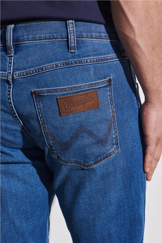 Wrangler W15Q74Z59 Softwear Erkek Greensboro Jean Denim Pantolon