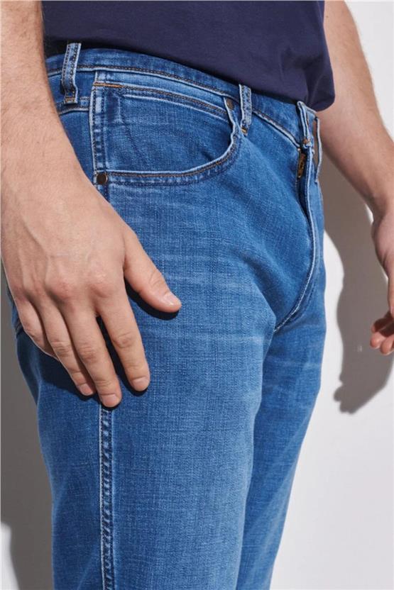 Wrangler W15Q74Z59 Softwear Erkek Greensboro Jean Denim Pantolon