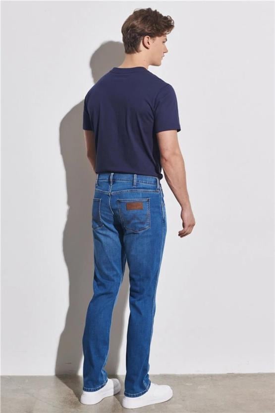 Wrangler W15Q74Z59 Softwear Erkek Greensboro Jean Denim Pantolon