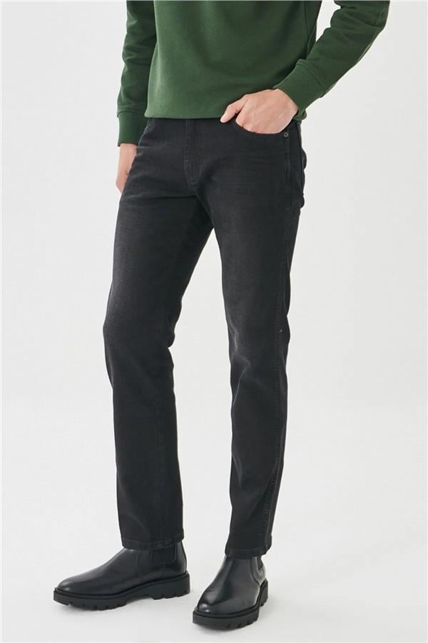 Wrangler W211843 W12O Arızona 008 Black Eagle Erkek Normal Bel Duz Paca Jean Pantolon