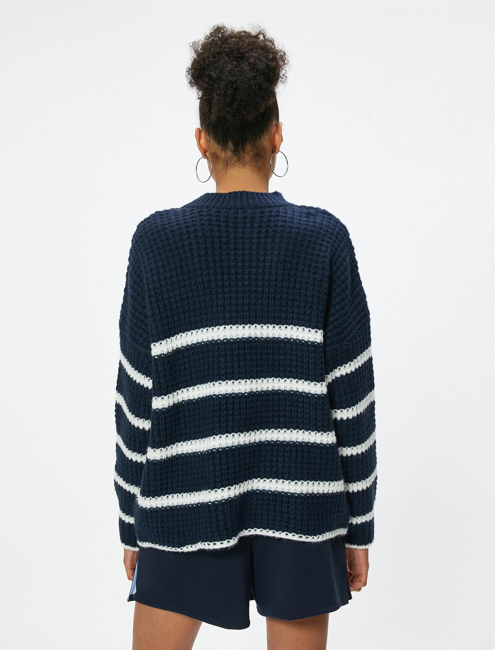 紺110 LCW Kids Mavi Bisiklet Yaka Lilo ve Stitch Baskılı Kız Çocuk