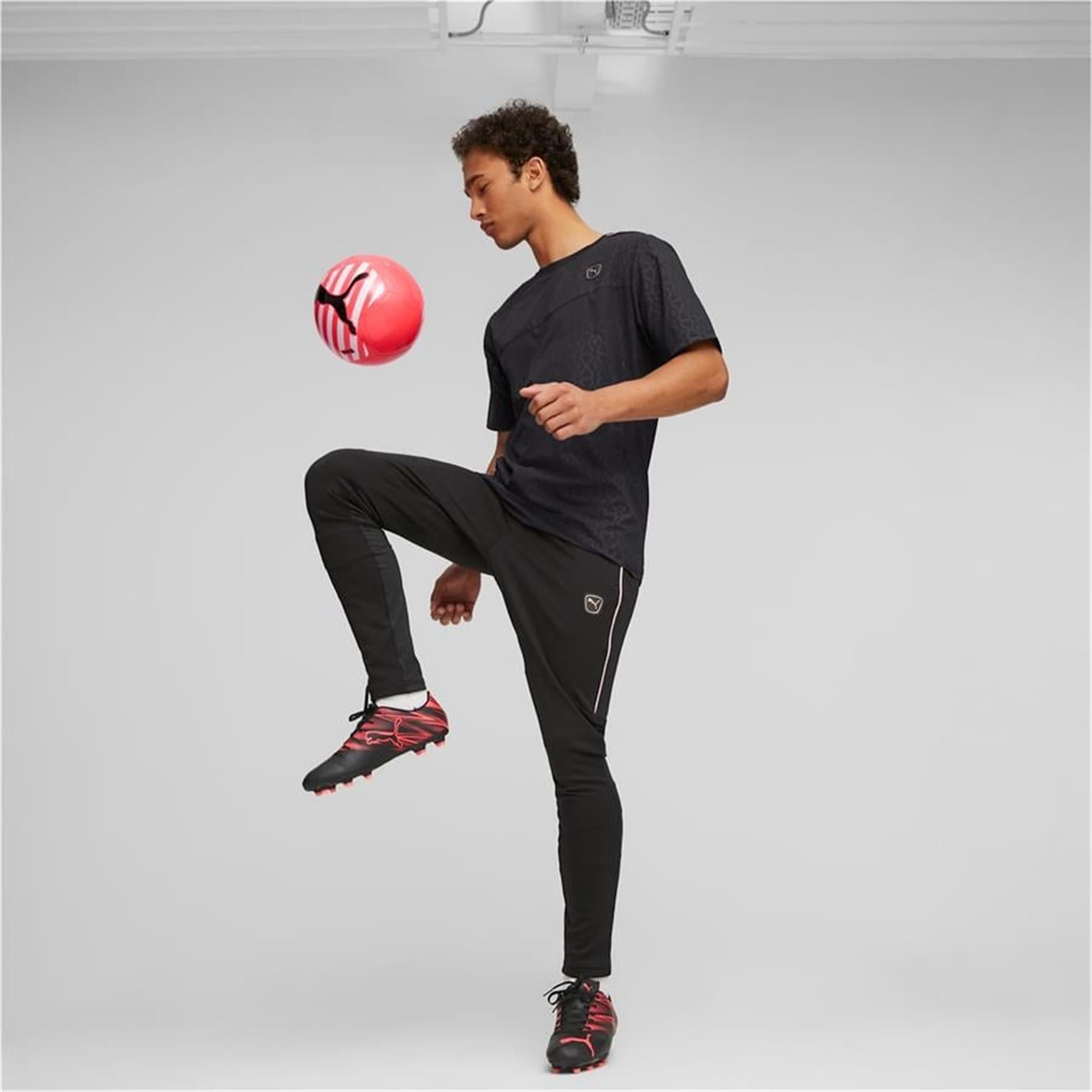 Puma 107477 03 Attacanto Fg/Ag Puma Black-Fıre Orchıd Yetişkin Erkek ...