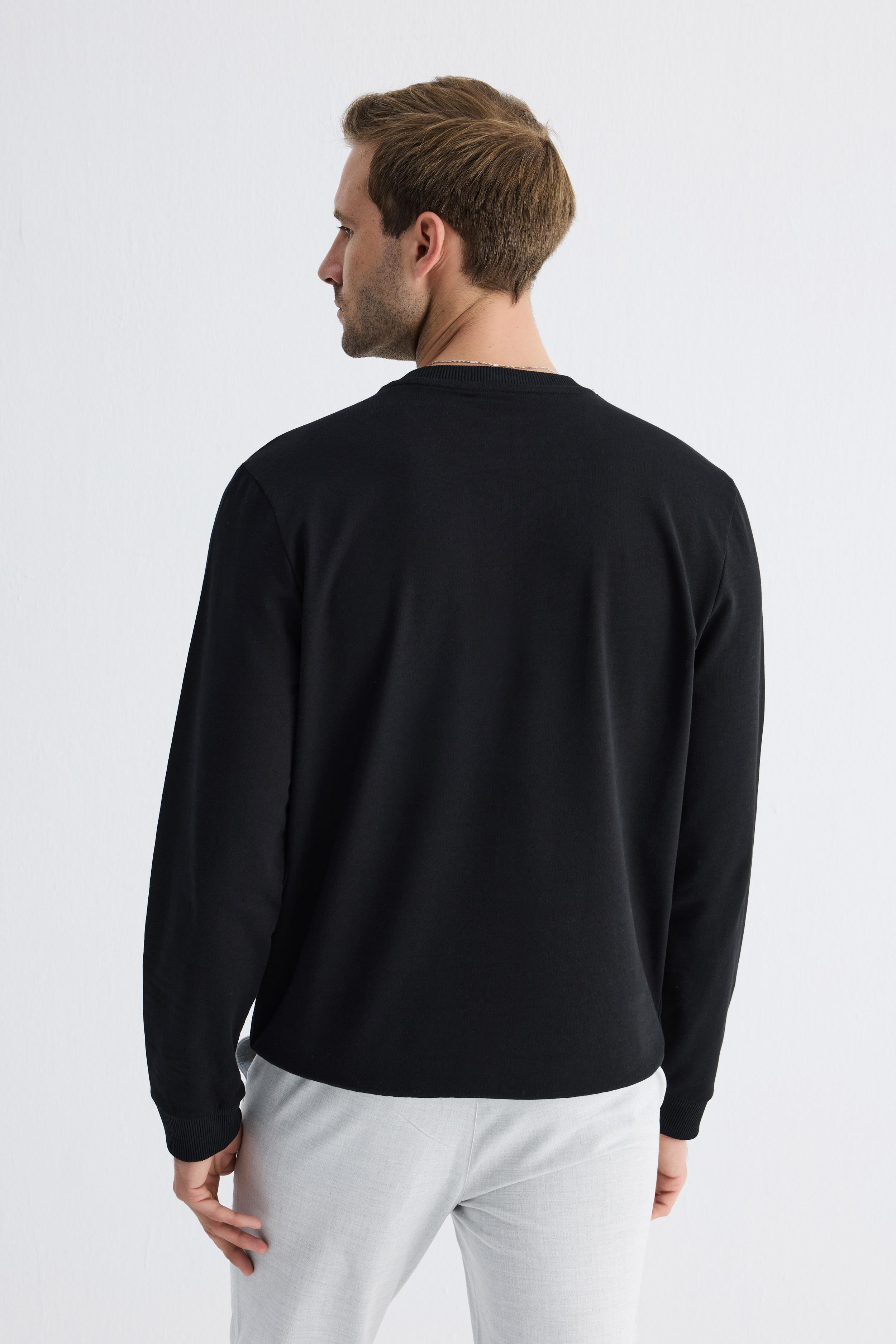  Basic Bisiklet Yaka Rahat Kalıp Düz Erkek Siyah Sweatshirt 