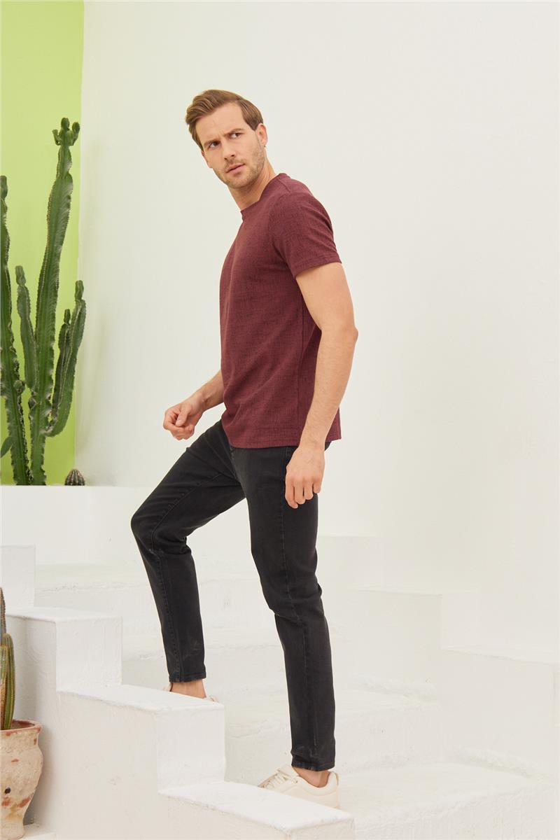 Erkek Bisiklet Yaka Jakarlı T-shirt Bordo