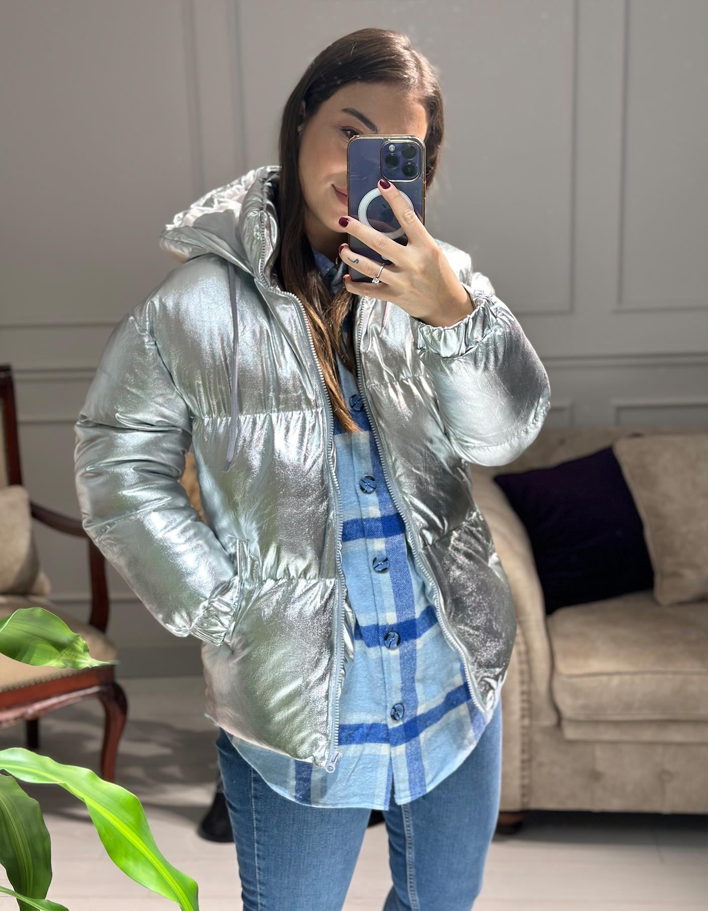 Dolgulu Kapuşonlı Silver Şişme Mont