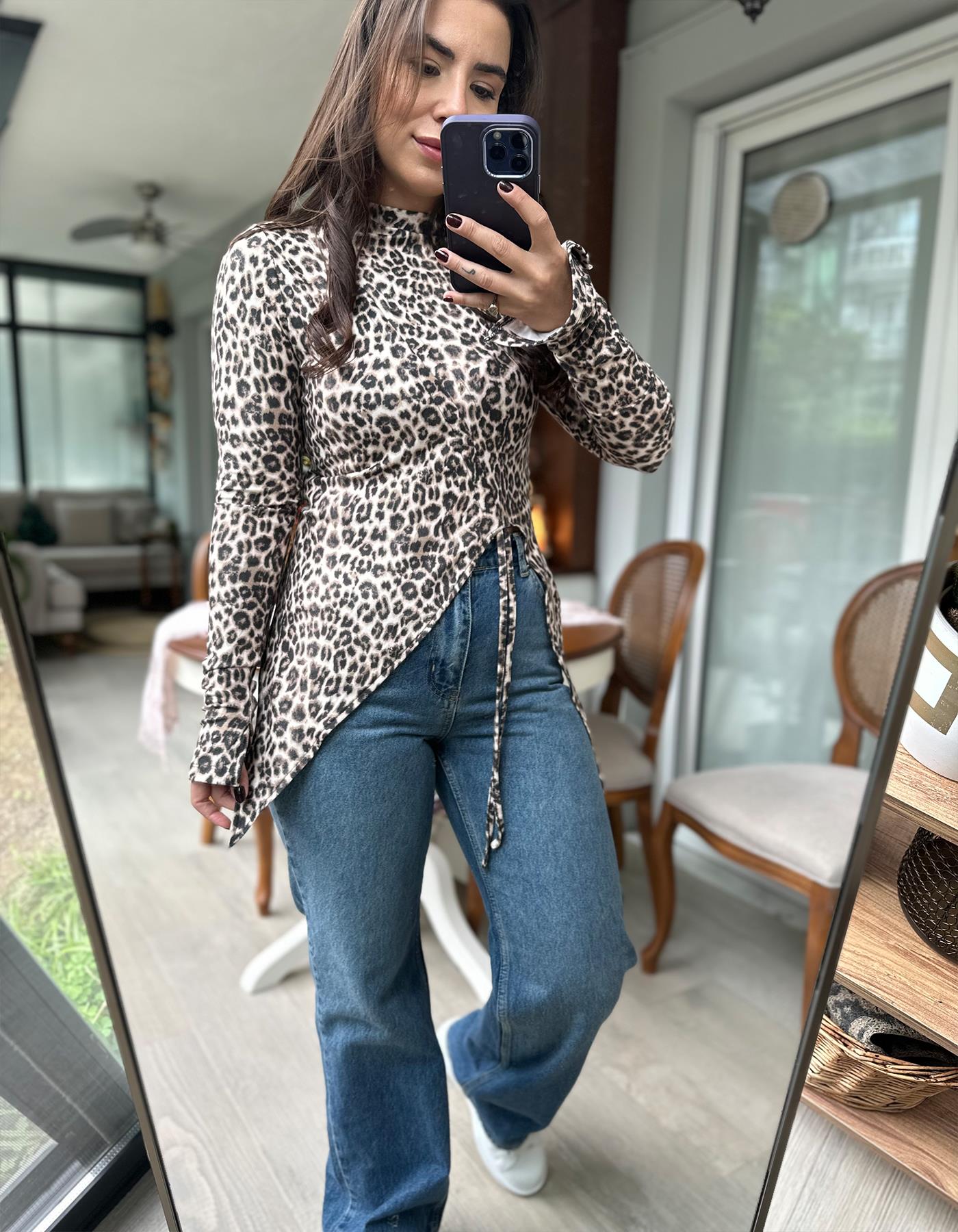 Leopar Yandan Büzgülü Leopar Bluz