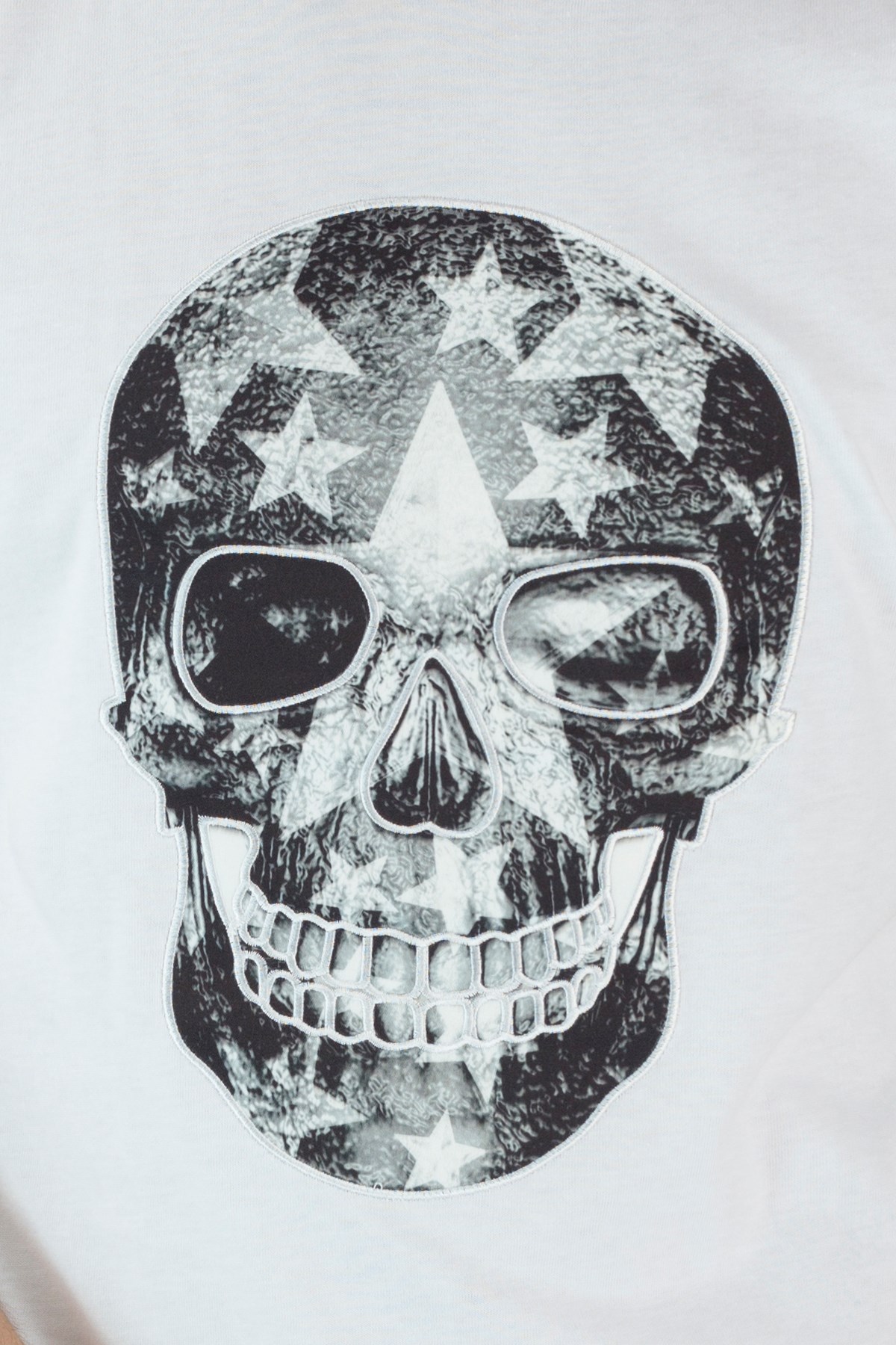 DIGITAL PRINTED-EMBROIDERED SKULL Tshirt