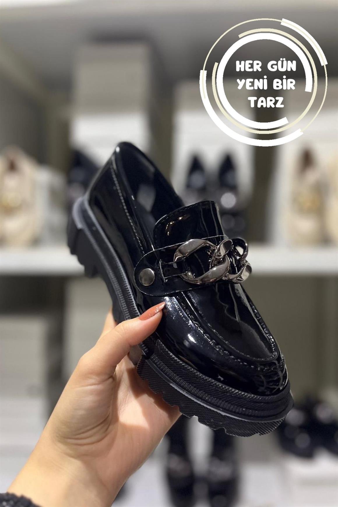 Gilga Loafer Kalın Taban Rugan Kadın Ayakkabısı