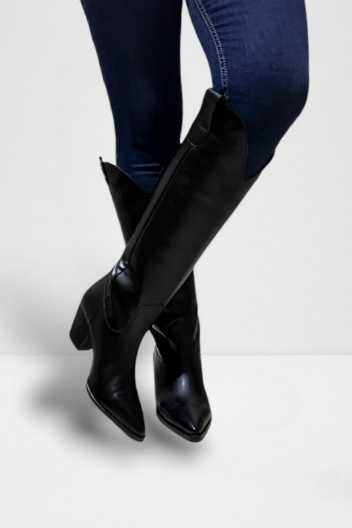 Uzun Çizme Kol Boyu Kadın Bot