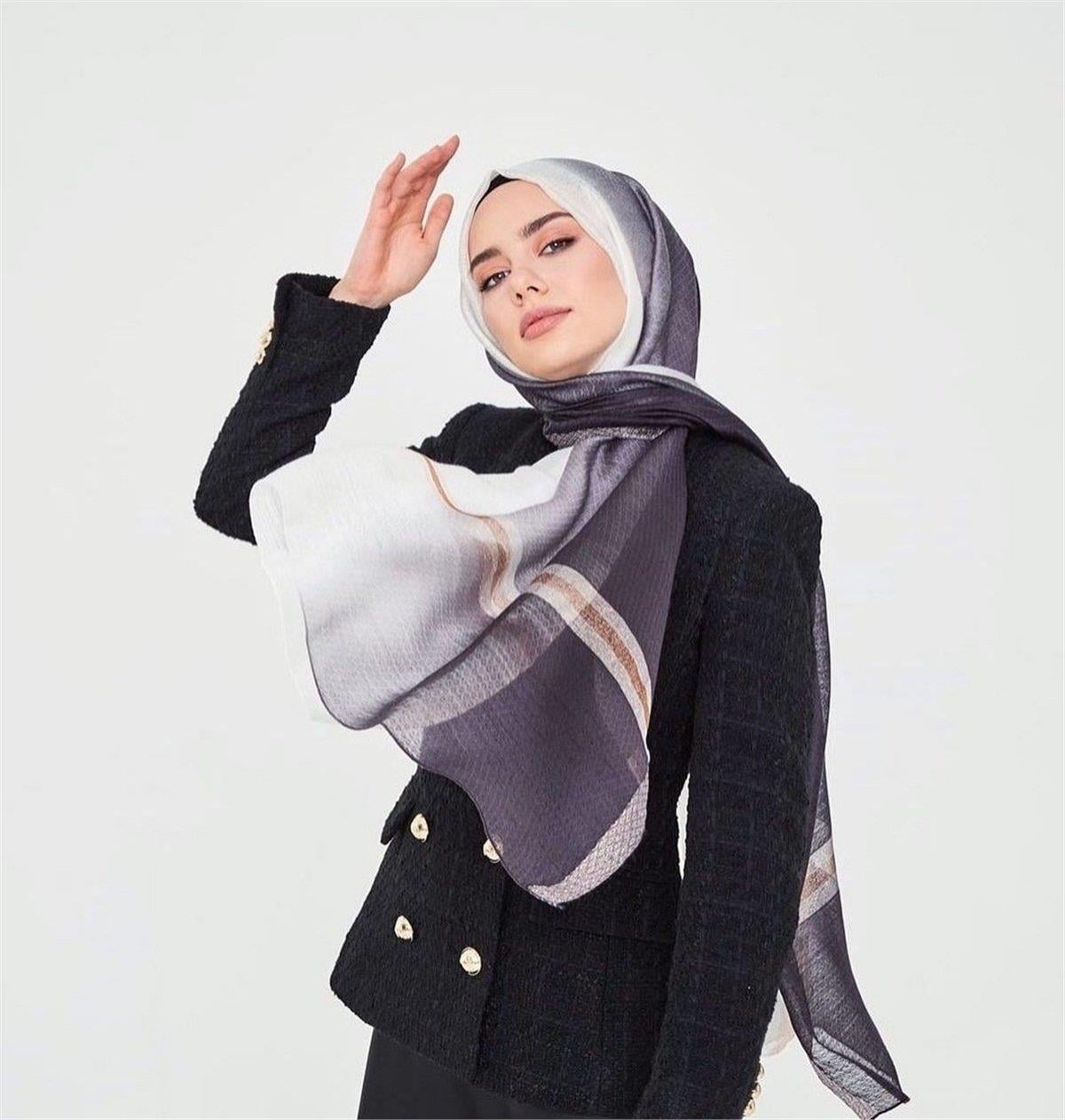 İPEKLİ DEGRADE SİMLİ ŞAL - SİYAH - BEYAZ