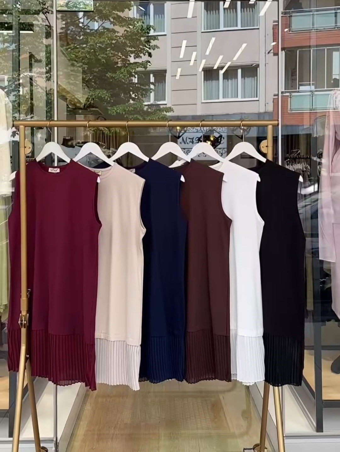 80 cm Ön ve Arka Piliseli Sade İpek Penye İçlik