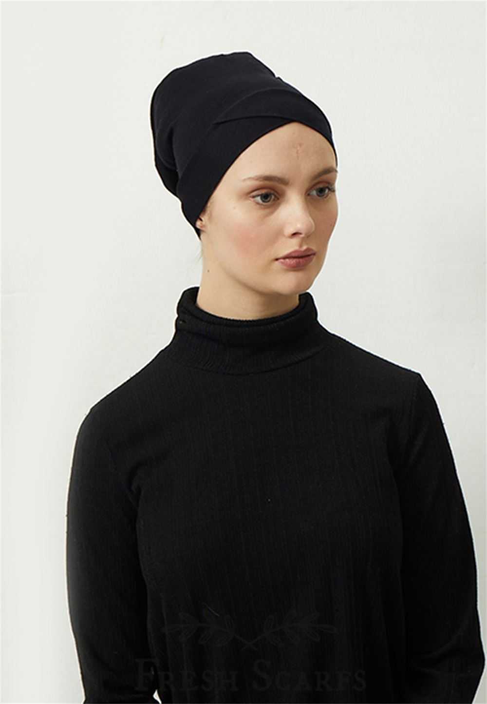 Çapraz Boru Bone - Siyah