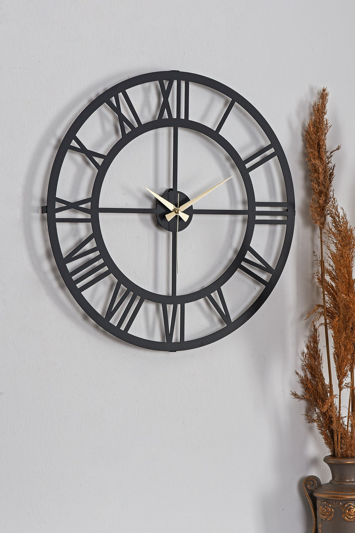 MUYİKA Roma Siyah Metal Siyah Duvar Saati 41x41cm MDS-41