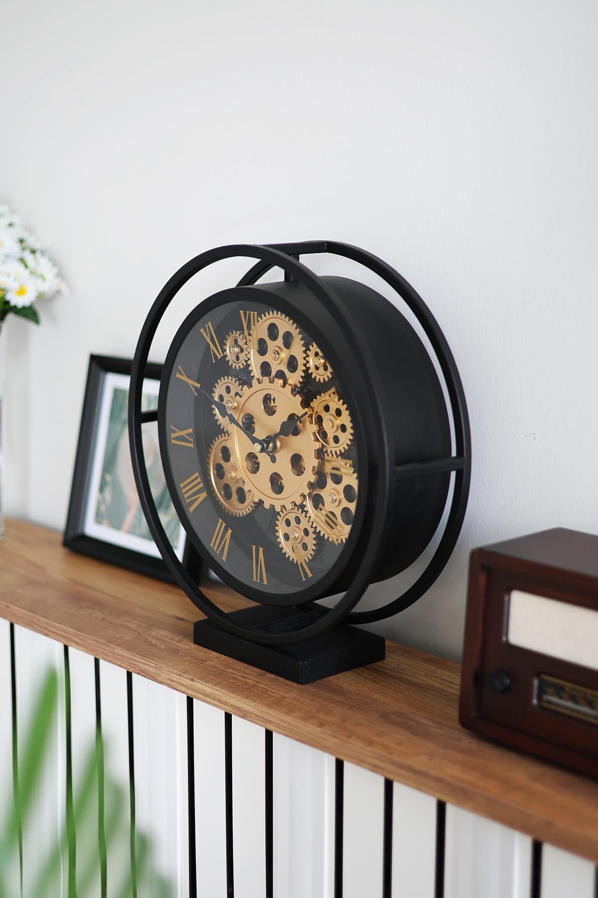 Çarklı Sessiz Mekanizmalı Dekoratif Masa Saati – 37 cm Metal Gövde, Cam Ön Yüzeyli Dekoratif Saat-Galassia Siyah