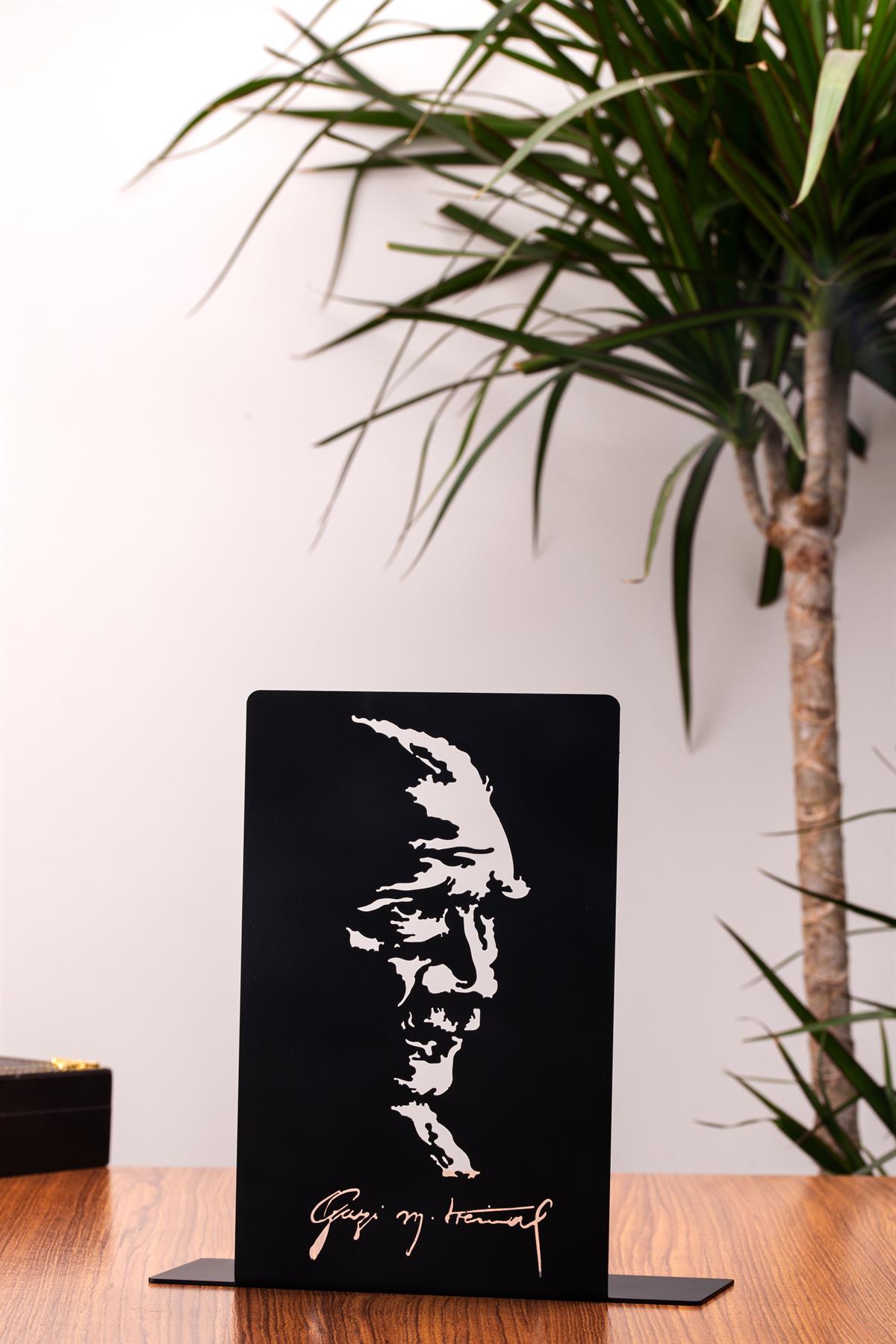 MUYİKA Metal Masa Üstü Dekoratif Obje&Biblo Gazi Mustafa Kemal Bbl-Mtl