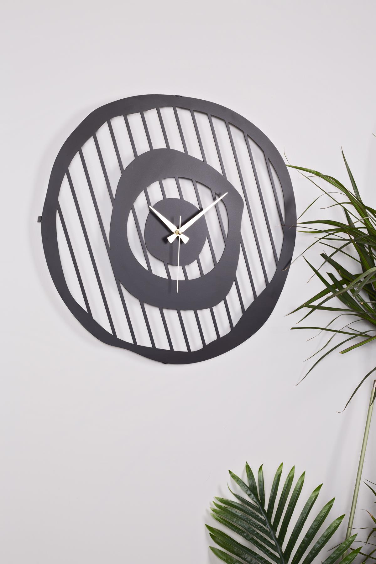 MUYİKA Taş Devri Metal 50x50cm Sessiz Mekanizmalı Dekoratif Duvar Saati MDS-50 